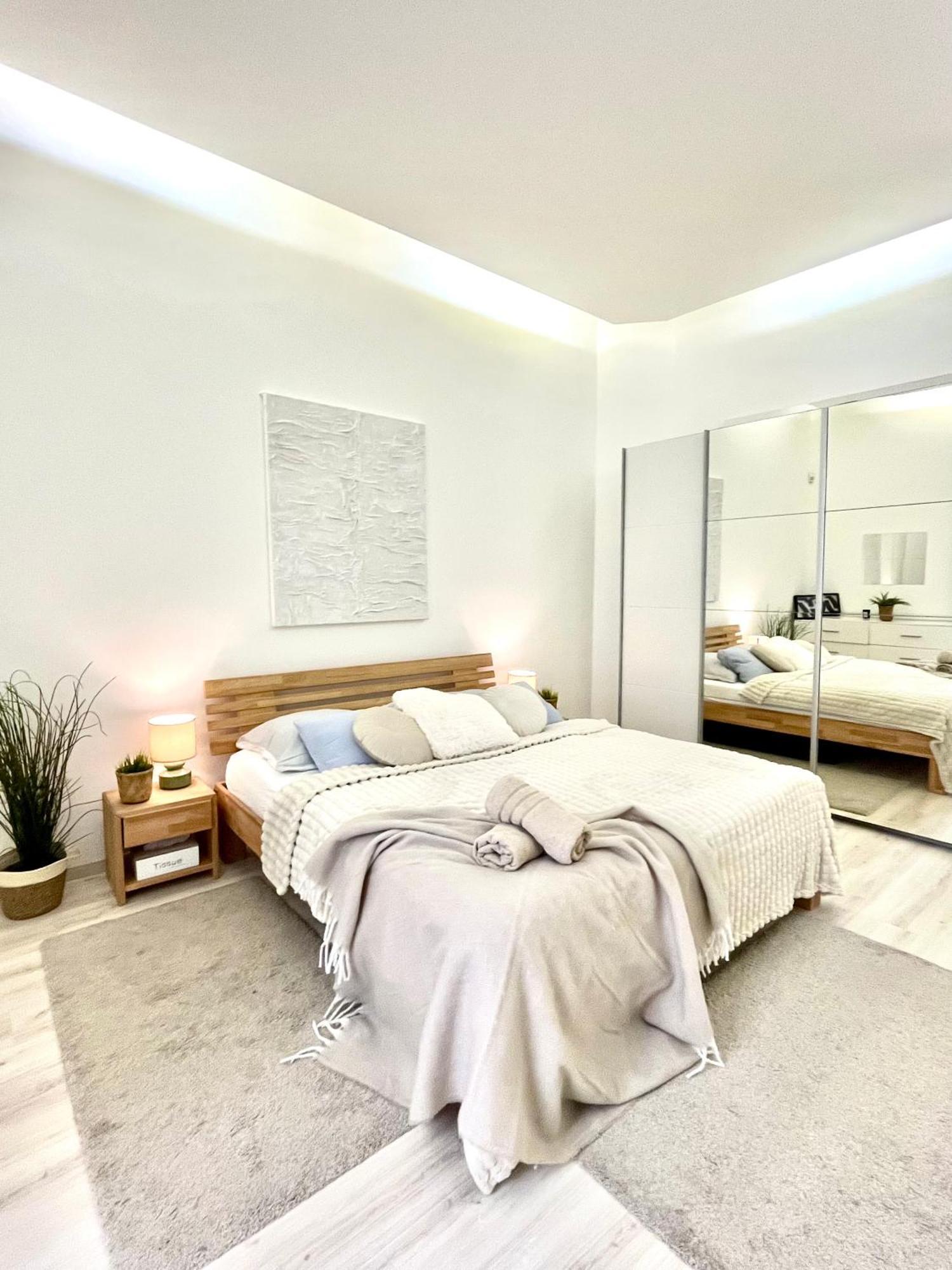 James Bond Apartment Top Location Air Conditioned Bratislava Dış mekan fotoğraf